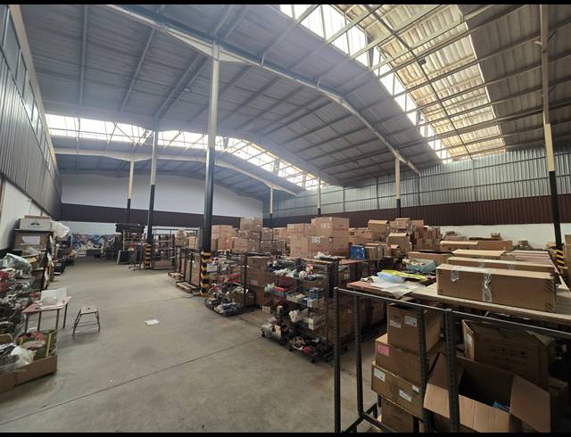 1,589M² FACTORY TO LET IN BOKSBURG EAST